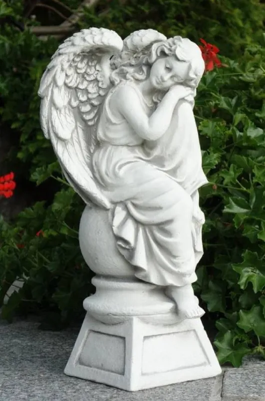 Casa Padrino Scultura Art Nouveau del Giardino Angelo su Palla e Base Bianco / Grigio A. 42 cm - Elegante Figura Decorativa da Giardino in Pietra - Accessori per Decorazione Giardino Art Nouveau Aktuell