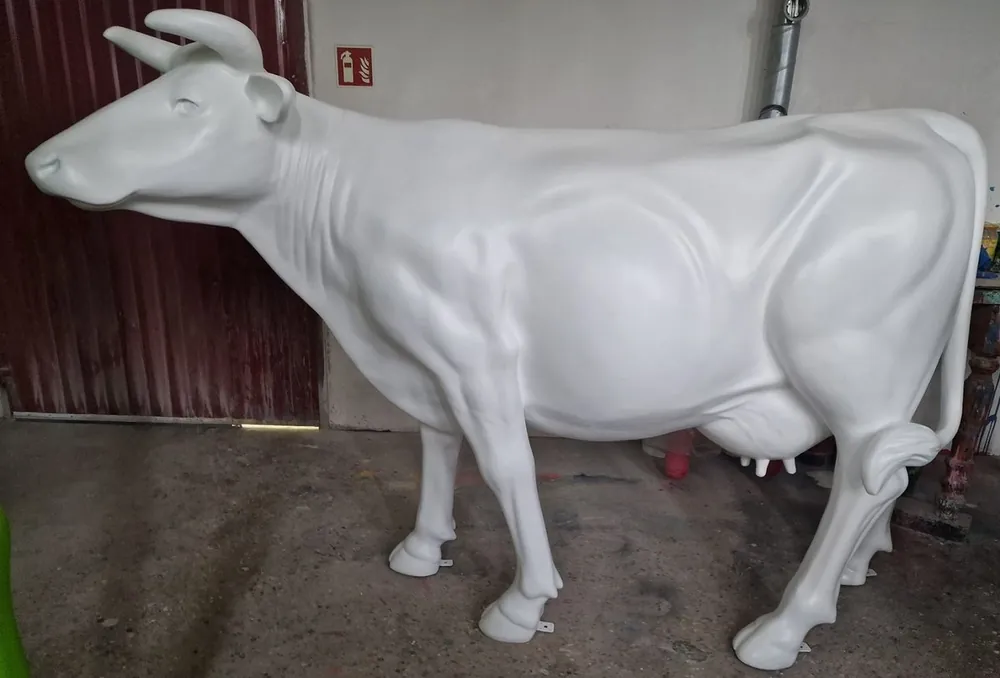 Top-Preis Casa Padrino scultura decorativa XXL di lusso mucca bianco 210 x 55 x A. 147 cm - Enorme scultura da giardino - Scultura a grandezza naturale - Figura decorativa XXL - Figura animale XXL