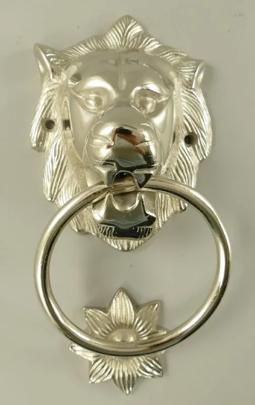 Casa Padrino battente per porta barocco in alluminio leone argento A. 28 cm - Accessori decorativi barocchi Top-Seller