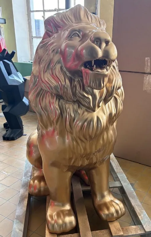 Casa Padrino scultura decorativa XXL leone oro A. 143 cm - Figura decorativa da giardino Neue Kollektion