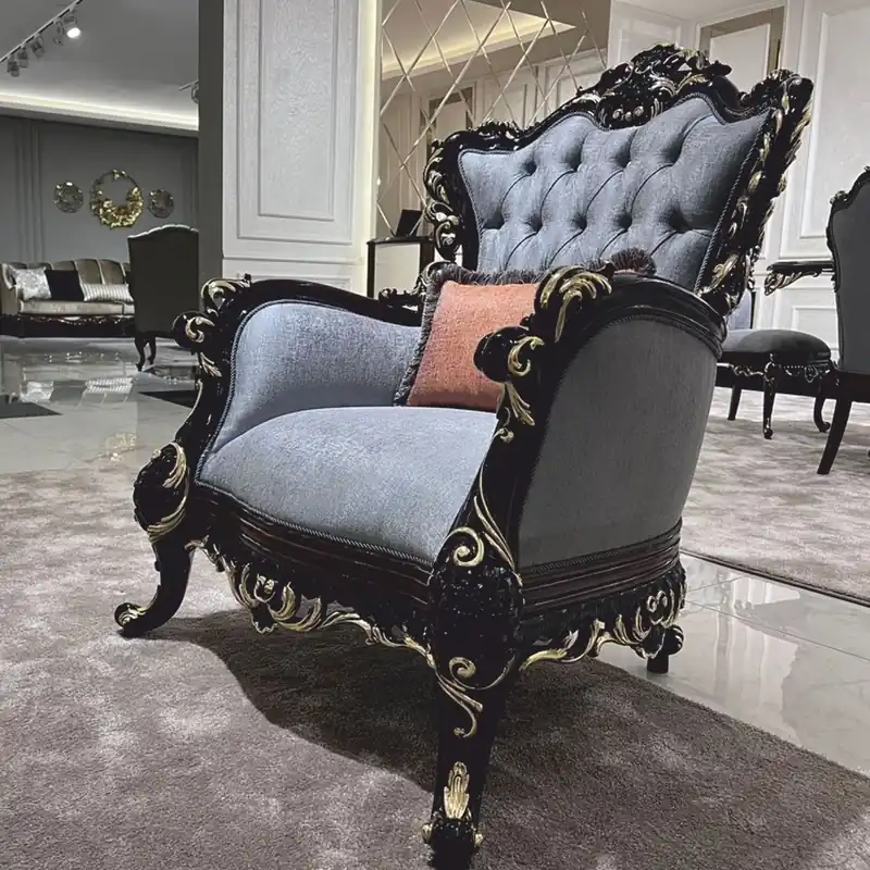 Markenprodukt Casa Padrino poltrona da soggiorno barocco di lusso azzurro / marrone scuro / oro - Mobili barocchi