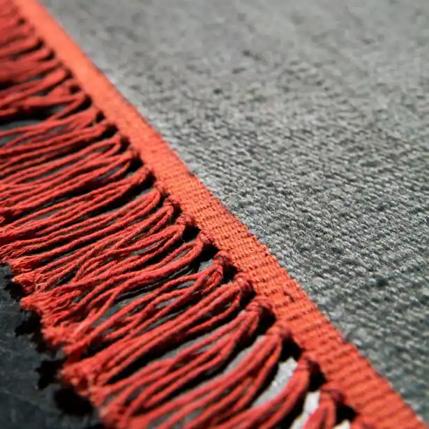 Schnäppchen Vintage Kontrastierende Fransen von Kvadrat