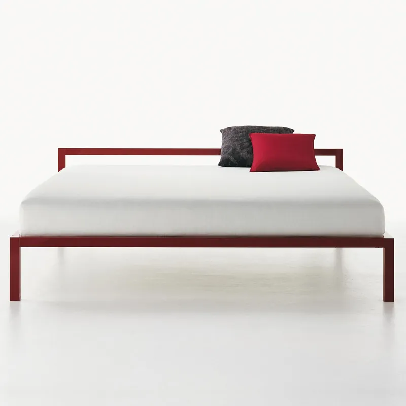 Aluminium Bed lackiert von mdf italia Solange Der Vorrat Reicht
