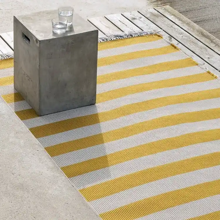 Neue Kollektion IN / OUT Big Stripe von woodnotes